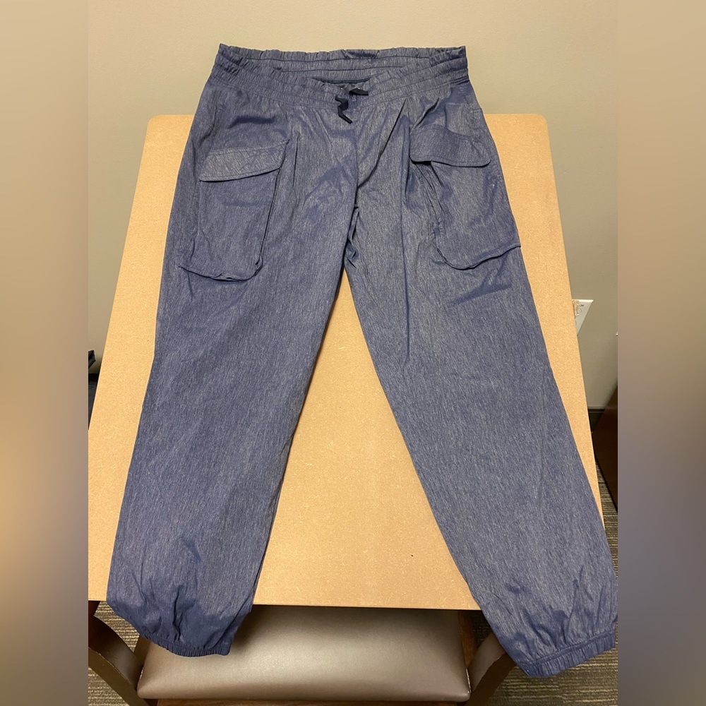 Lucy sz L joggers